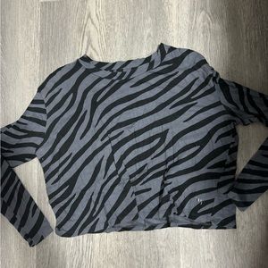 Pink VS zebra crop top long sleeve